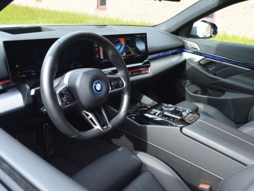 BMW i5 eDrive40 M Sport Pro Innovation | Zeer compleet ActivLease financial lease