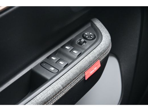 Citroën &euml;-C3 Aircross Plus 113pk Extended Range 54 kWh | 8 Jaar Garantie | Achteruitrijcamera | Draadloos Apple Carplay... ActivLease financial lease