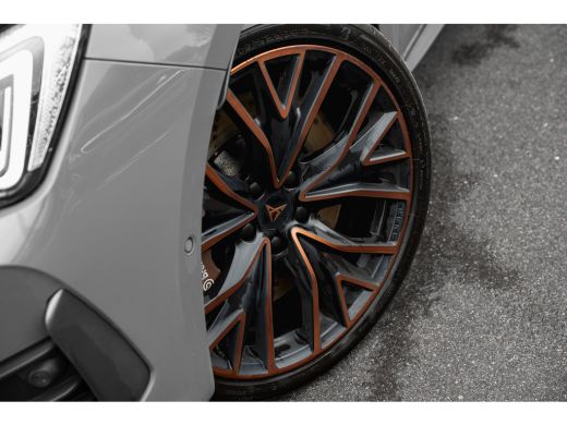 CUPRA Leon Sportstourer 1.4 e-Hybrid 245 PK VZ Performance Panoramadak | Achteruitrijcamera | Adaptive cruise control | D... ActivLease financial lease