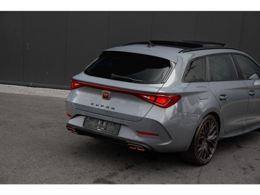CUPRA Leon Sportstourer 1.4 e-Hybrid 245 PK VZ Performance Panoramadak | Achteruitrijcamera | Adaptive cruise control | D... ActivLease financial lease