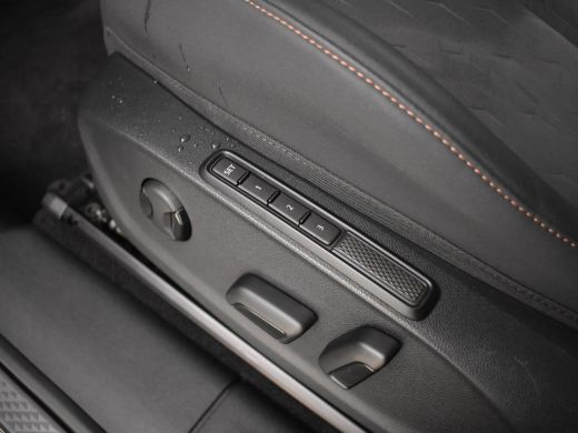 CUPRA Terramar 1.5 TSI e-Hybrid 272pk VZ Performance | Sennheiser sound sytem | Alcantara bekleding | Head-up di... ActivLease financial lease