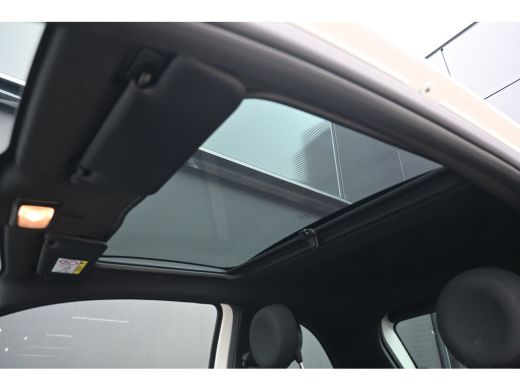 Fiat 500 1.0 Hybrid Dolcevita | Navigatie | Panoramadak | Climate Control | Parkeersensoren | Cruise Contr... ActivLease financial lease
