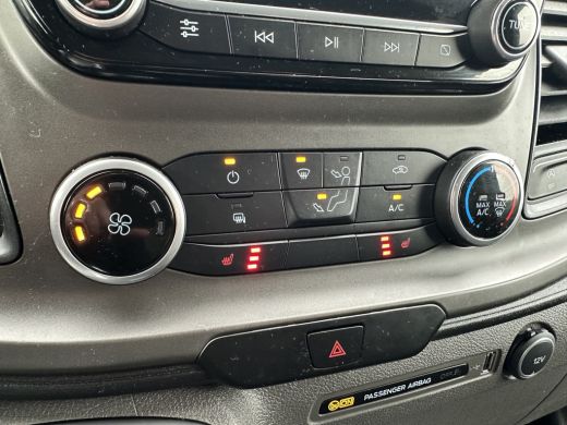 Ford Transit Custom 2.0 TDCI / L1H1 / 1e EIG. / 2.500 KG AHG / CAMERA / TREKHAAK / CRUISE / AIRCO / NAVI / STOELVERW. ActivLease financial lease