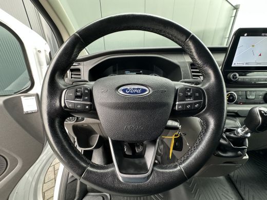 Ford Transit Custom 2.0 TDCI / L1H1 / 1e EIG. / 2.500 KG AHG / CAMERA / TREKHAAK / CRUISE / AIRCO / NAVI / STOELVERW. ActivLease financial lease