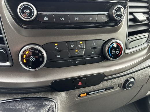 Ford Transit Custom 2.0 TDCI / L2H1 / DUBBEL CABINE / 1e EIG. / TREKHAAK / IMPERIAAL / CAMERA / CRUISE / 6 PERSOONS ActivLease financial lease