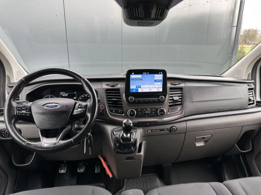 Ford Transit Custom 2.0 TDCI / L2H1 / DUBBEL CABINE / 1e EIG. / TREKHAAK / IMPERIAAL / CAMERA / CRUISE / 6 PERSOONS ActivLease financial lease