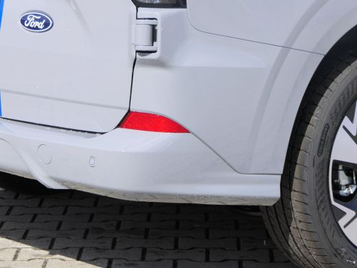 Ford Transit Custom 320 2.5 PHEV L2H1 Sport DC | Dubbele Cabine | 19 Inch | Dubbele Schuifdeur | Trekhaak | Adaptive ... ActivLease financial lease