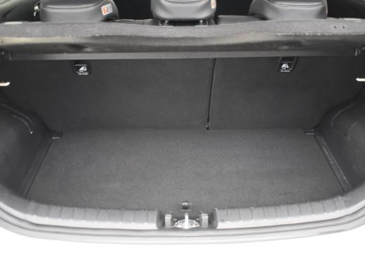 Kia Picanto 1.0 T-GDI X-Line 99pk | Camera achter | Cruise control | Navigatie | Stuur+stoelverwarming | Priv... ActivLease financial lease