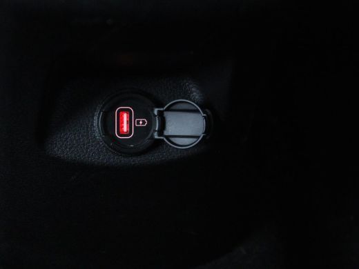 Kia Stonic 1.0 T-GDi MHEV DynamicPlusLine | Adaptive cruise | Carplay | Camera | Keyless | Climate control |... ActivLease financial lease