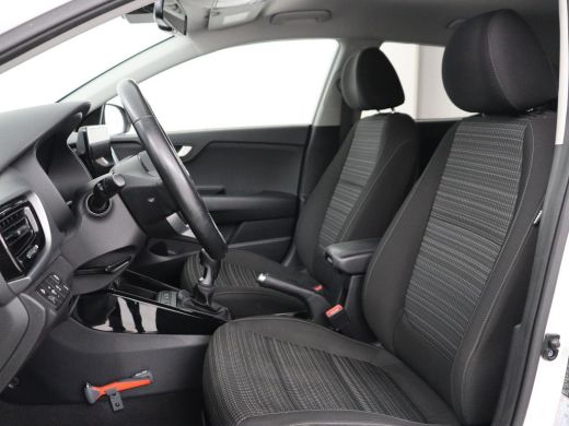 Kia Stonic 1.0 T-GDi MHEV DynamicPlusLine | Adaptive cruise | Carplay | Camera | Keyless | Climate control |... ActivLease financial lease