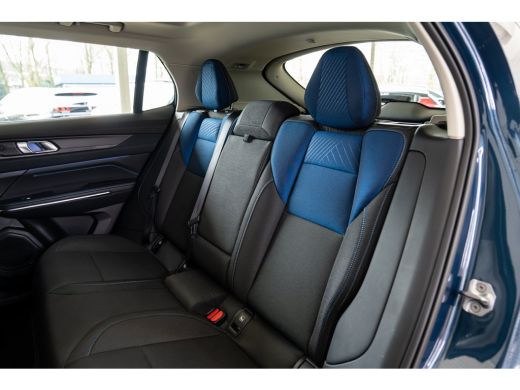 Lynk & Co 01 1.5 | Achteruitrijcamera | Airco (automatisch) | Apple Carplay/Android Auto|telefoonintegratie pr... ActivLease financial lease