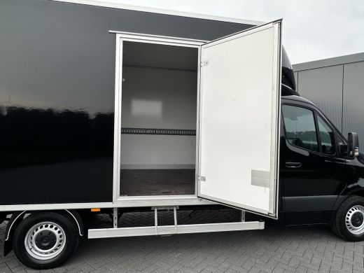 Mercedes-Benz Sprinter 319 CDI 191 PK 9G-TRONIC / BAKWAGEN / LAADKLEP / 17.571 KM !! / LED / 1e EIG. / ZIJDEUR / CAMERA ... ActivLease financial lease