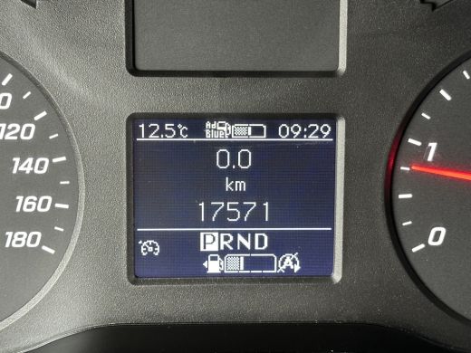 Mercedes-Benz Sprinter 319 CDI 191 PK 9G-TRONIC / BAKWAGEN / LAADKLEP / 17.571 KM !! / LED / 1e EIG. / ZIJDEUR / CAMERA ... ActivLease financial lease