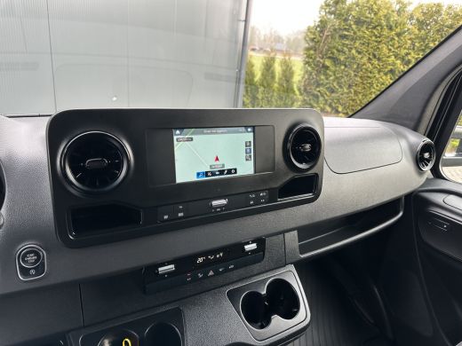 Mercedes-Benz Sprinter 319 CDI 191 PK 9G-TRONIC / BAKWAGEN / LAADKLEP / 17.571 KM !! / LED / 1e EIG. / ZIJDEUR / CAMERA ... ActivLease financial lease