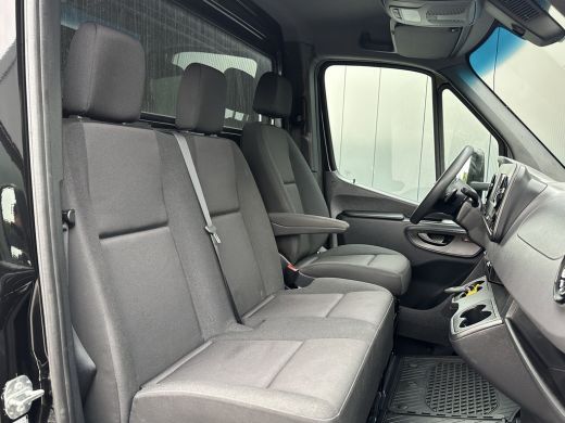 Mercedes-Benz Sprinter 319 CDI 191 PK 9G-TRONIC / BAKWAGEN / LAADKLEP / 17.571 KM !! / LED / 1e EIG. / ZIJDEUR / CAMERA ... ActivLease financial lease