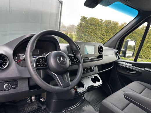 Mercedes-Benz Sprinter 319 CDI 191 PK 9G-TRONIC / BAKWAGEN / LAADKLEP / 17.571 KM !! / LED / 1e EIG. / ZIJDEUR / CAMERA ... ActivLease financial lease