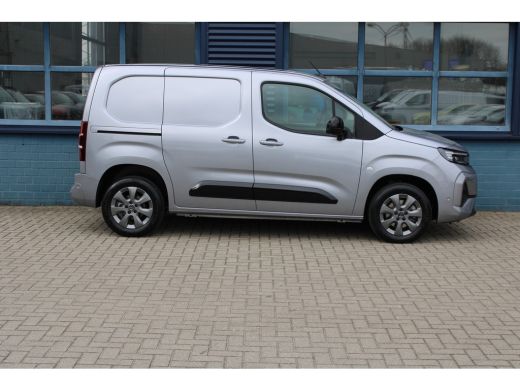 Opel Combo 130 PK AUTOMAAT 3-ZITS | CAMERA + DIGITALE SPIEGEL | LED KOPLAMPEN | 10" SCHERM + DRAADLOOS CARPL... ActivLease financial lease