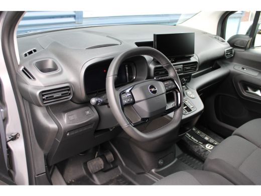 Opel Combo 130 PK AUTOMAAT 3-ZITS | CAMERA + DIGITALE SPIEGEL | LED KOPLAMPEN | 10" SCHERM + DRAADLOOS CARPL... ActivLease financial lease