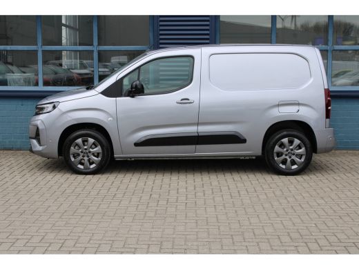 Opel Combo 130 PK AUTOMAAT 3-ZITS | CAMERA + DIGITALE SPIEGEL | LED KOPLAMPEN | 10" SCHERM + DRAADLOOS CARPL... ActivLease financial lease