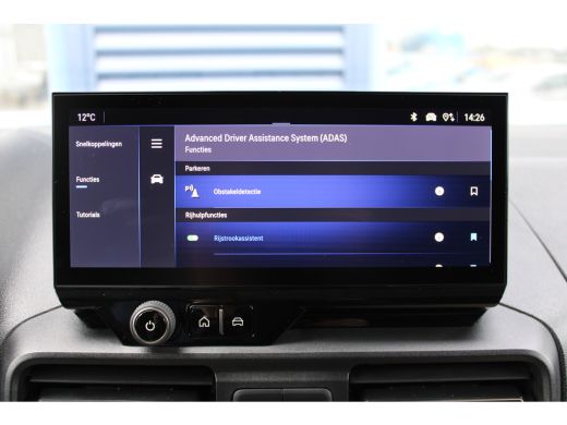 Opel Combo 130 PK AUTOMAAT 3-ZITS | CAMERA + DIGITALE SPIEGEL | LED KOPLAMPEN | 10" SCHERM + DRAADLOOS CARPL... ActivLease financial lease