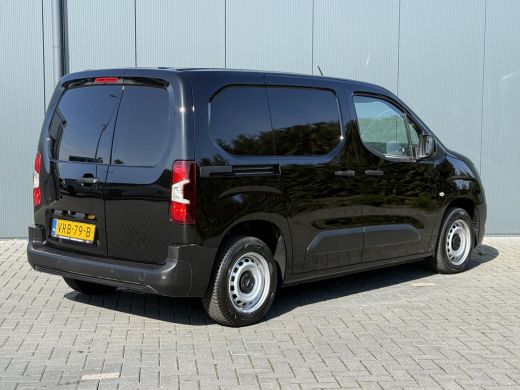 Opel Combo 1.5D 102 PK / L1H1 / 2x SCHUIFDEUR / INRICHTING / 1e EIG. / NAVI / CRUISE / AIRCO / CARPLAY ActivLease financial lease
