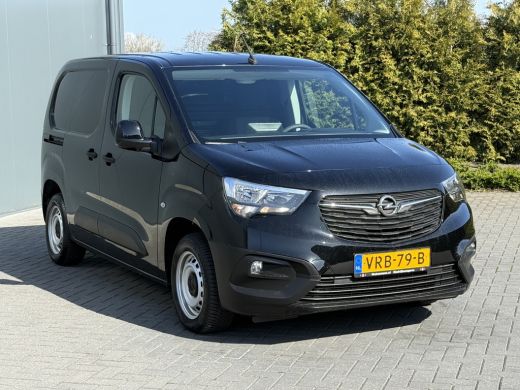 Opel Combo 1.5D 102 PK / L1H1 / 2x SCHUIFDEUR / INRICHTING / 1e EIG. / NAVI / CRUISE / AIRCO / CARPLAY ActivLease financial lease