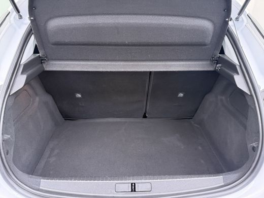 Opel Corsa 1.2 Elegance / Navigatie / Camera / Parkeersensoren / Keyless / Carplay / ECC / LED / 16 '' LMV ActivLease financial lease