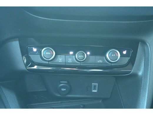 Opel Corsa GS | Achteruitrijcamera 180&deg; | Dode hoek waarschuwing | Draadloze Apple Carplay en Android Auto ActivLease financial lease