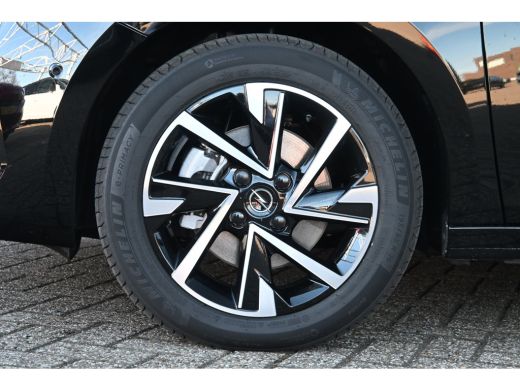 Opel Corsa GS | Achteruitrijcamera 180&deg; | Dode hoek waarschuwing | Draadloze Apple Carplay en Android Auto ActivLease financial lease