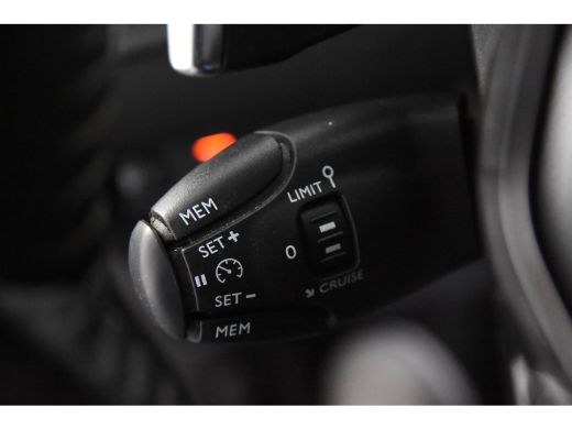 Peugeot 2008 1.2 Active Automaat *1ste Eigenaar*Navigatie*PDC* ActivLease financial lease