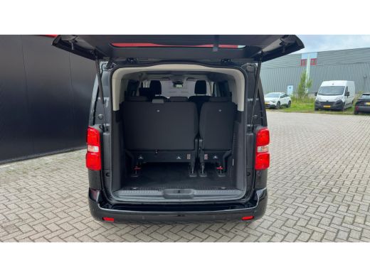 Peugeot e-Traveller Standard 50 kWh 8 persoons STOEL- EN STUURVERWARMING | NAVI | PARKEERCAMERA | CARPLAY | PDC V+A ActivLease financial lease