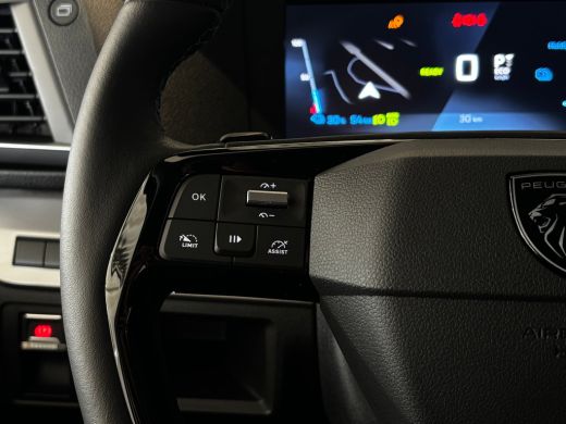 Peugeot e-Traveller Standard 50 kWh STOEL- EN STUURVERWARMING | NAVI | PARKEERCAMERA | CARPLAY | PDC V+A ActivLease financial lease