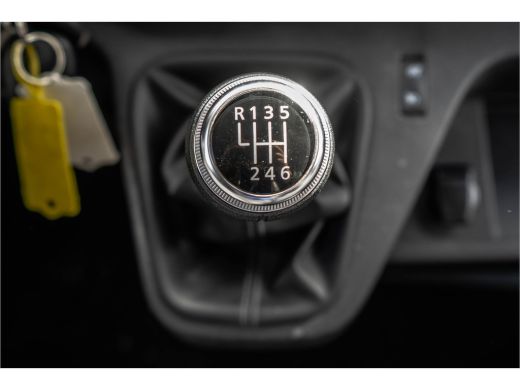 Renault Master 2.3 dCi L1H1 | 135PK | 1ste Eigenaar | Work Edition | Navi | Led | Cruise | Trekhaak ActivLease financial lease