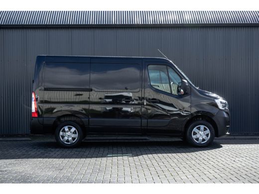 Renault Master 2.3 dCi L1H1 | 135PK | 1ste Eigenaar | Work Edition | Navi | Led | Cruise | Trekhaak ActivLease financial lease