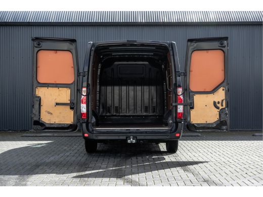 Renault Master 2.3 dCi L1H1 | 135PK | 1ste Eigenaar | Work Edition | Navi | Led | Cruise | Trekhaak ActivLease financial lease