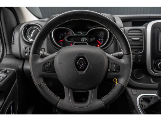 Renault Trafic L2H1 | 146 PK | LED | Automaat | Camera | Cruise | Navi | Trekhaak ActivLease financial lease