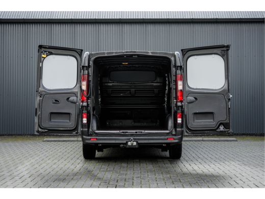 Renault Trafic L2H1 | 146 PK | LED | Automaat | Camera | Cruise | Navi | Trekhaak ActivLease financial lease