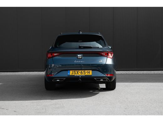 Seat Leon Sportstourer 1.5 TSI eHybrid 204pk FR Business | Trekhaak | Camera | Matrix | 18" ActivLease financial lease