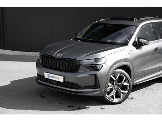Skoda Kodiaq 1.5 TSI iV 204pk Sportline Business | Panoramadak | Trekhaak | Stoelen Elektrisch | Head-Up | Cat... ActivLease financial lease