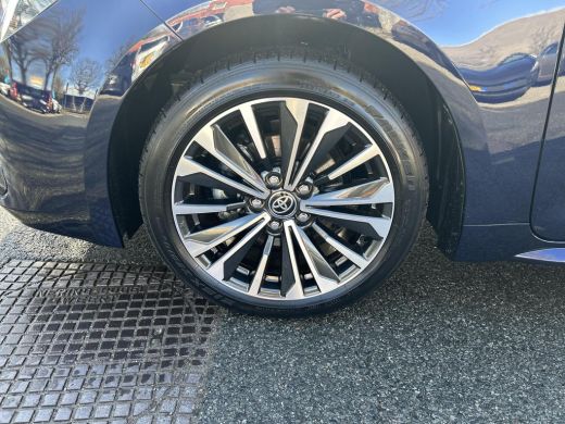 Toyota Corolla Touring Sports Hybrid 140 Dynamic ActivLease financial lease