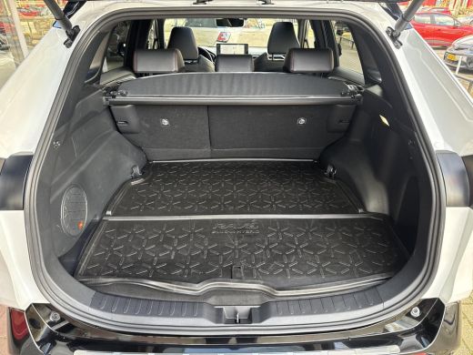 Toyota RAV4 2.5 Plug-in Hybrid AWD Bi-Tone Plus | 06-10141018 Voor meer informatie ActivLease financial lease