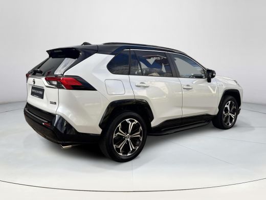 Toyota RAV4 2.5 Plug-in Hybrid AWD Bi-Tone Plus | 06-10141018 Voor meer informatie ActivLease financial lease