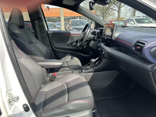 Toyota Yaris 1.5 Hybrid Executive ActivLease financial lease