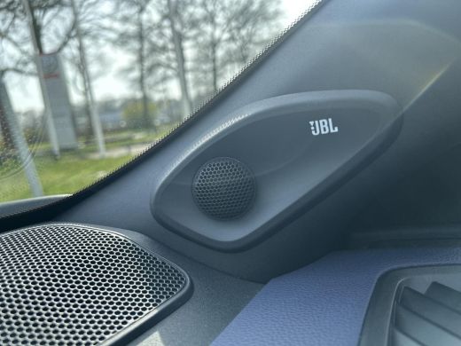 Toyota Yaris 1.5 Hybrid Executive ActivLease financial lease