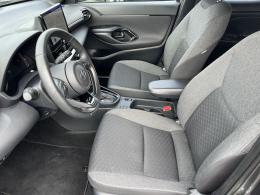 Toyota Yaris Cross 1.5 Hybrid 115 First Edition | Parkeersensoren | Stoel- + stuurverwarming | Carplay | Keyless ent... ActivLease financial lease