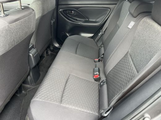 Toyota Yaris Cross 1.5 Hybrid 115 First Edition | Parkeersensoren | Stoel- + stuurverwarming | Carplay | Keyless ent... ActivLease financial lease