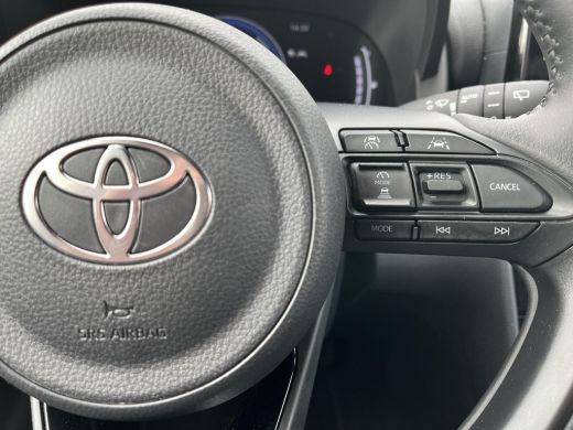Toyota Yaris Cross 1.5 Hybrid 115 First Edition | Parkeersensoren | Stoel- + stuurverwarming | Carplay | Keyless ent... ActivLease financial lease