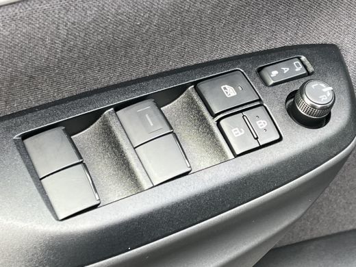 Toyota Yaris Cross 1.5 Hybrid 115 First Edition | Parkeersensoren | Stoel- + stuurverwarming | Carplay | Keyless ent... ActivLease financial lease