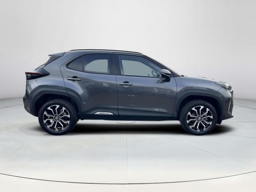 Toyota Yaris Cross 1.5 Hybrid 115 First Edition | Parkeersensoren | Stoel- + stuurverwarming | Carplay | Keyless ent... ActivLease financial lease