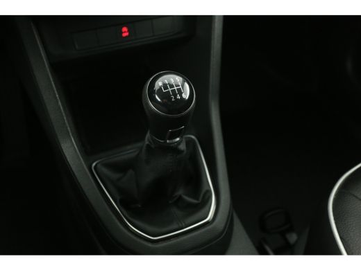 Volkswagen Caddy 2.0 TDI L2 150PK | 6-bak | Airco | Cruise | Camera | Carplay | 2xSchuifdeur | Trekhaak ActivLease financial lease